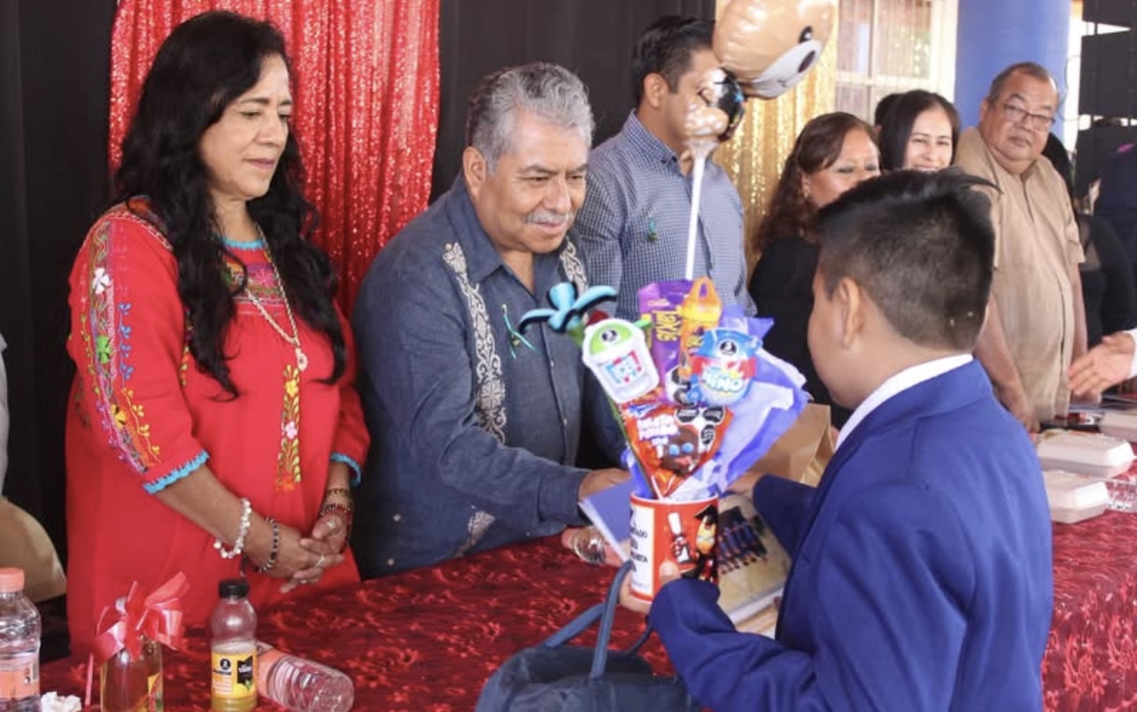 Ceremonias de clausura en la Escuela Primaria Vespertina “Josefa Ortiz de Domínguez”.